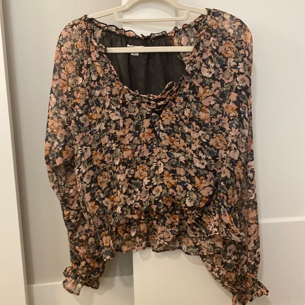 NWOT AE floral blouse